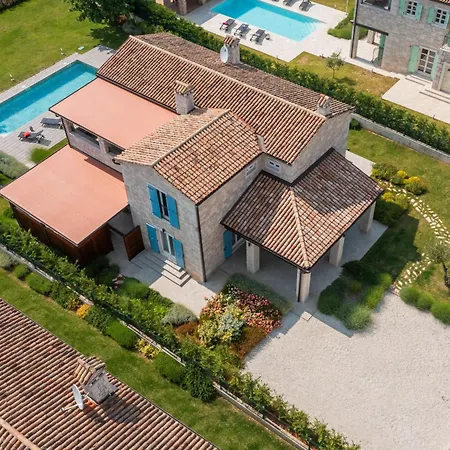 Grando Ii By Interhome Vikendica